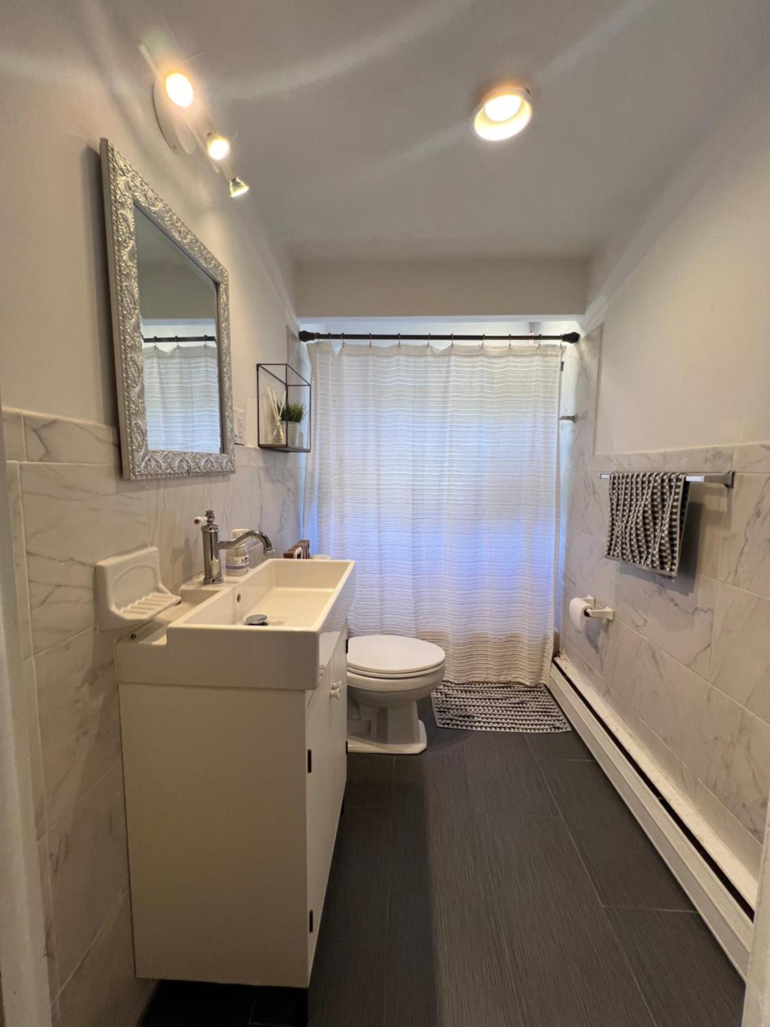 Апартаменти Peaceful 1Br Easy Commute, Urban Suburban Mix Feel In Бостон Екстер'єр фото